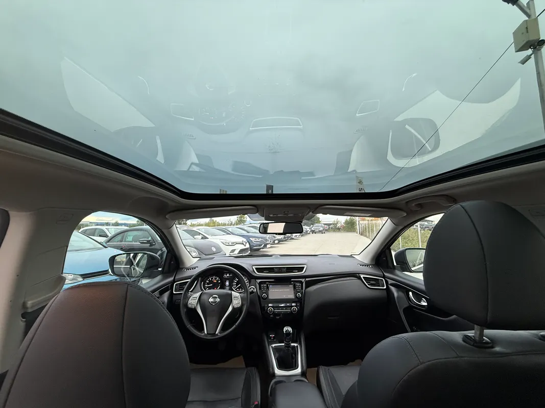 Nissan Qashqai 1.2 Tekna - fotografie 8