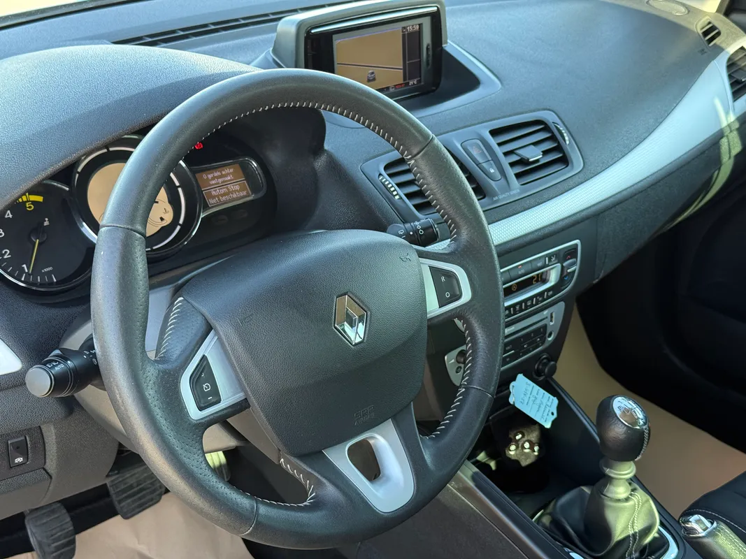 Renault Megane 1.5 dCi - fotografie 7