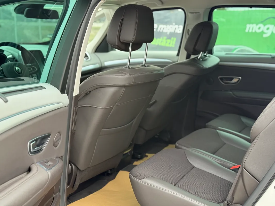 Renault Espace - fotografie 6