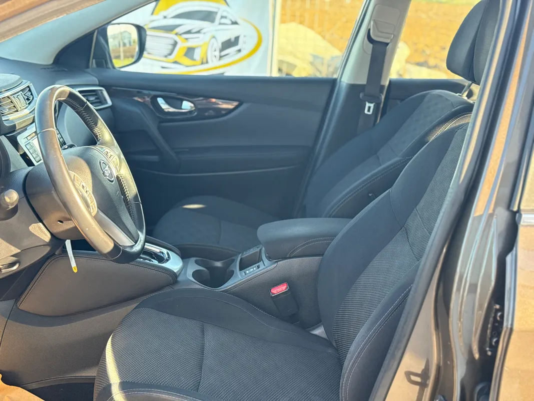 Nissan Qashqai 1.5 Automat - fotografie 5