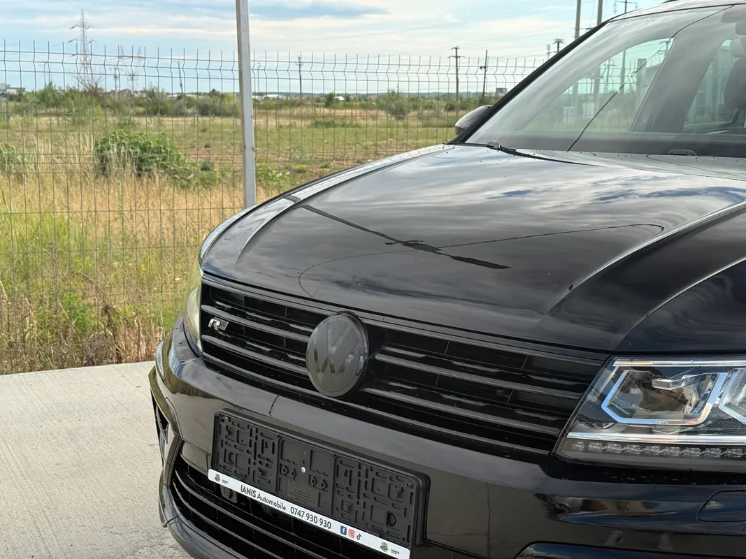 Volkswagen Tiguan r-line bi-tdi - fotografie 4